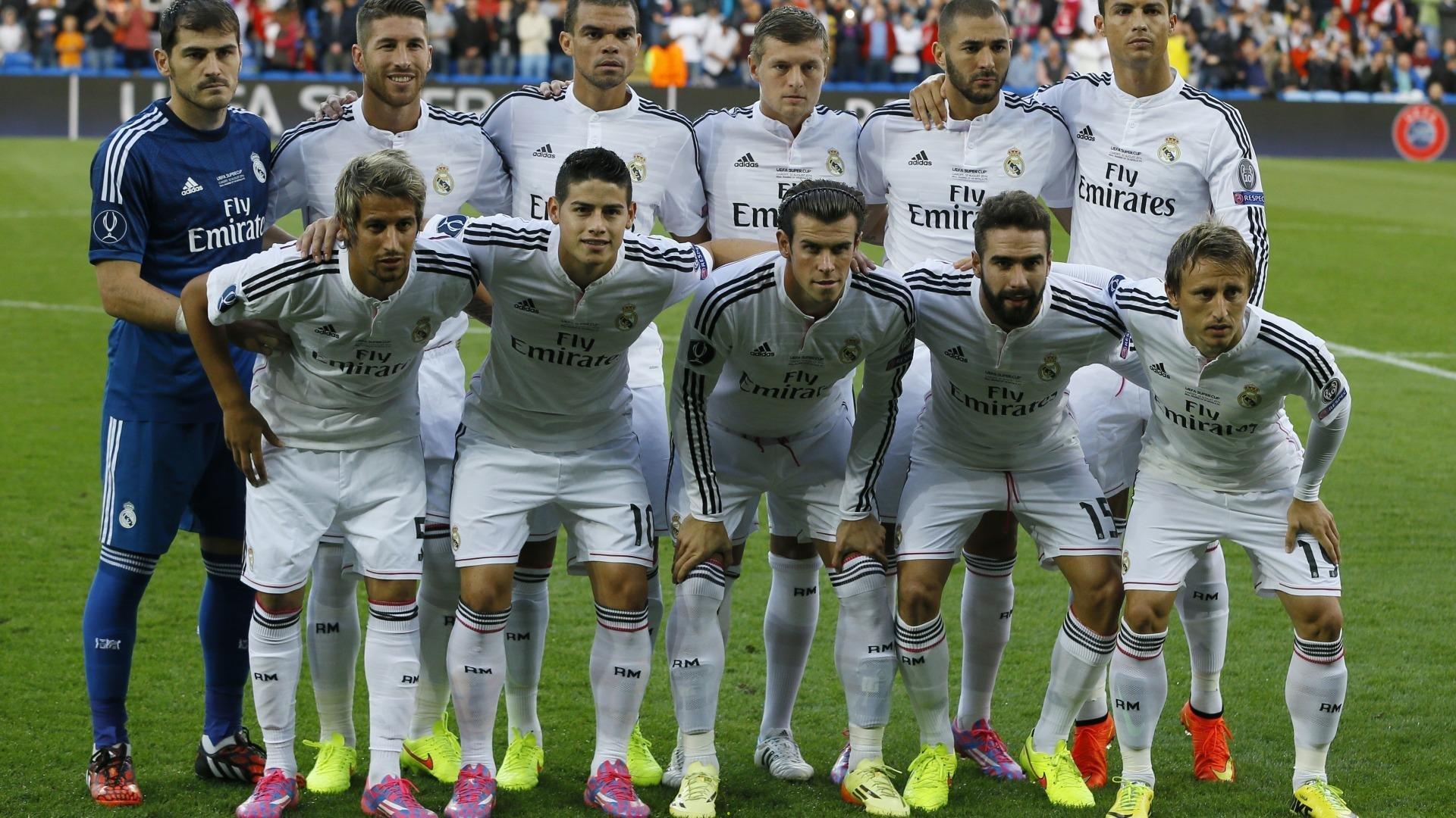 詹姆斯率队逆转取胜，生涯总得分再创新高