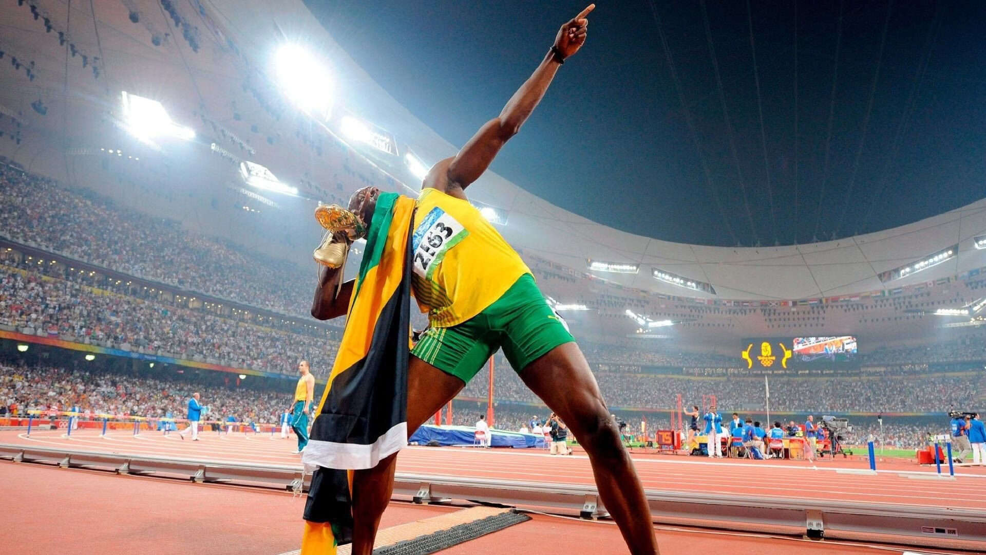 纳达尔鏖战五盘险胜德约科维奇，第15次挺进法网四强