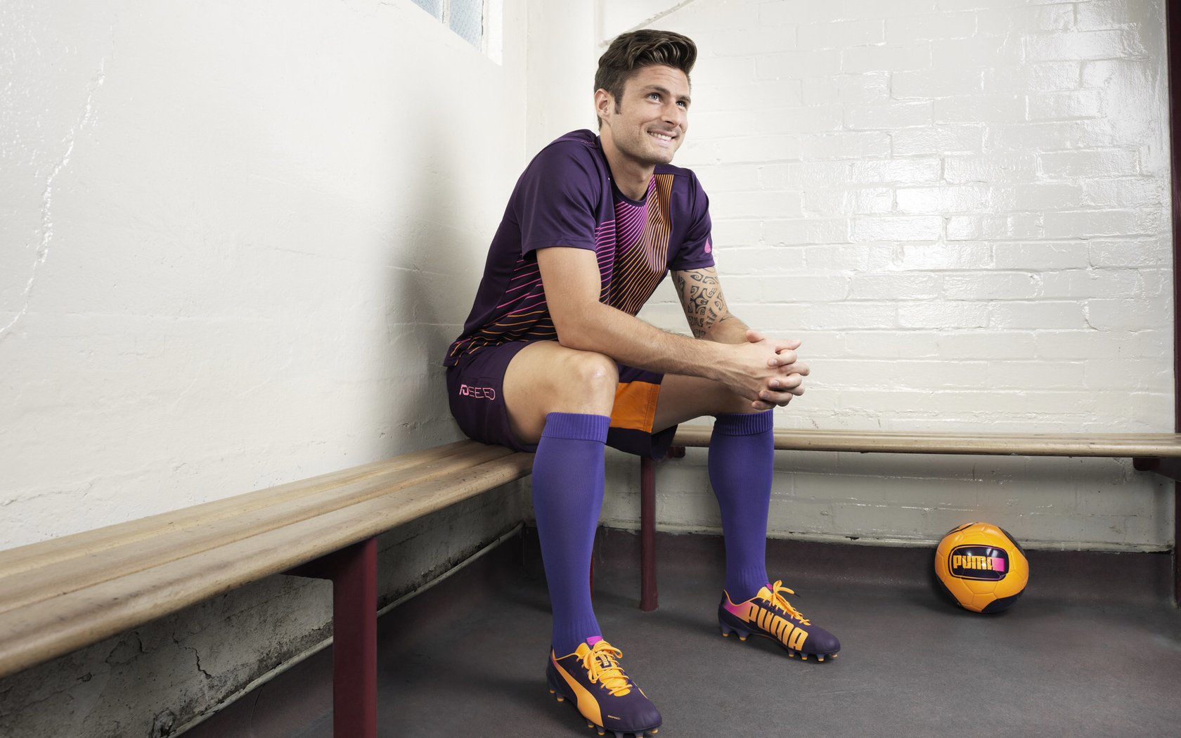 纳达尔鏖战五盘险胜德约科维奇，第15次挺进法网四强