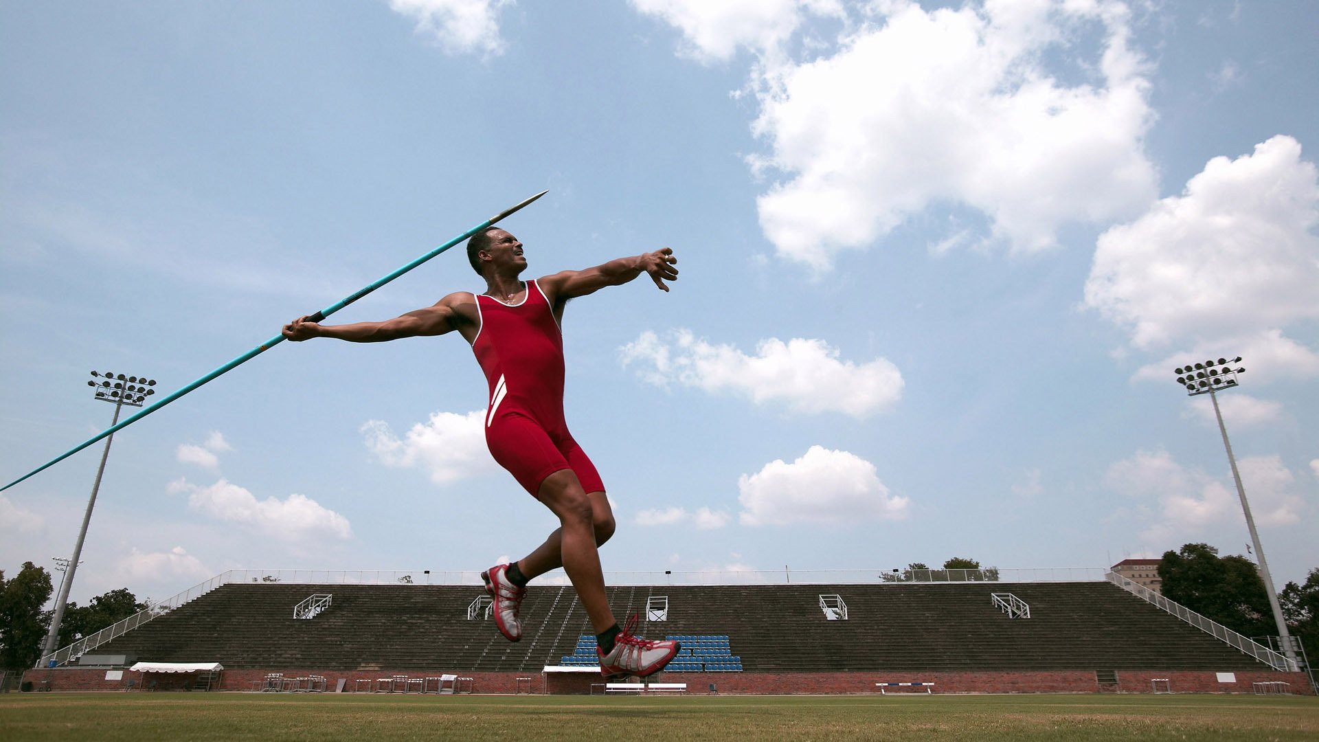欧冠巅峰对决，皇马绝杀拜仁挺进决赛，安切洛蒂再创传奇